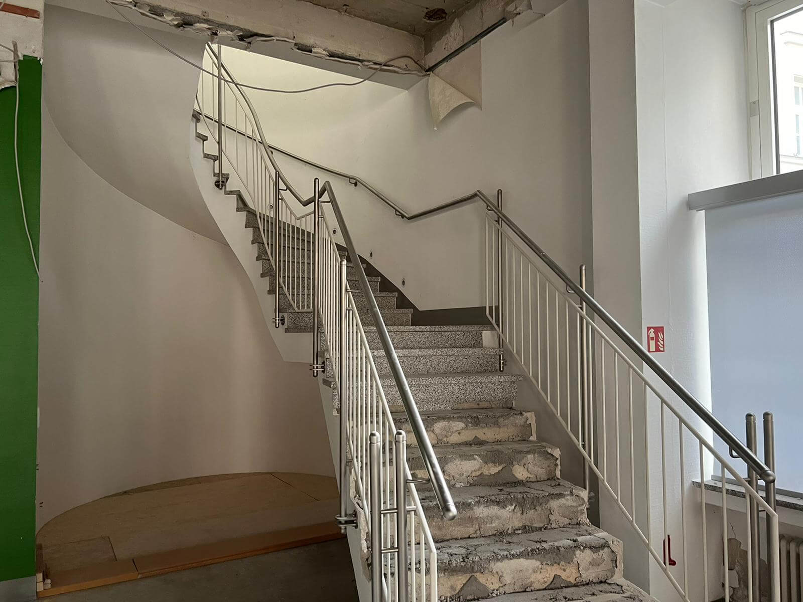 Alte Treppe abreißen Alte Treppe abreißen